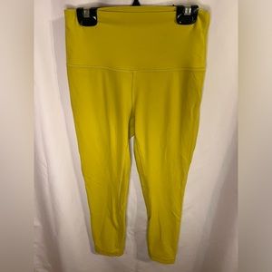 Lululemon Align High-Rise Crop 23"
Yellow Serpentine Size 6